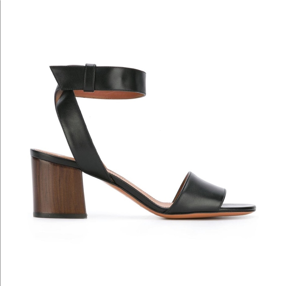 Beautiful Leather Givenchy Sandals size 37.5